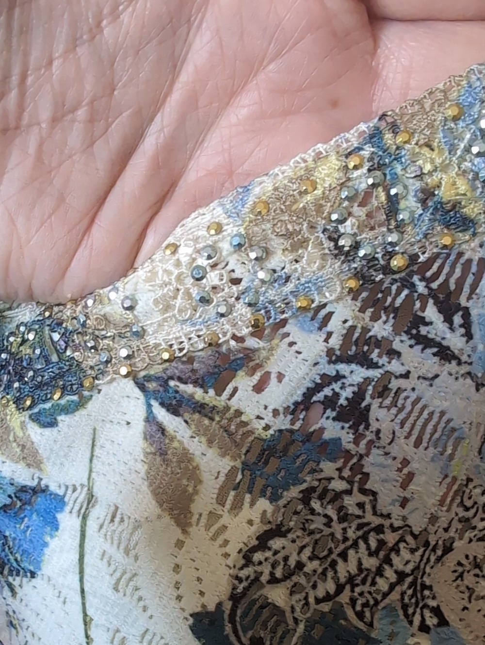 One World Women's Size Medium Lace Overlay Floral Top - Picture 14 of 14
